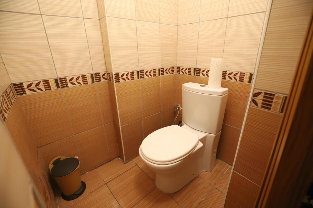 Gagarin Pub & Hotel Анталия Екстериор снимка